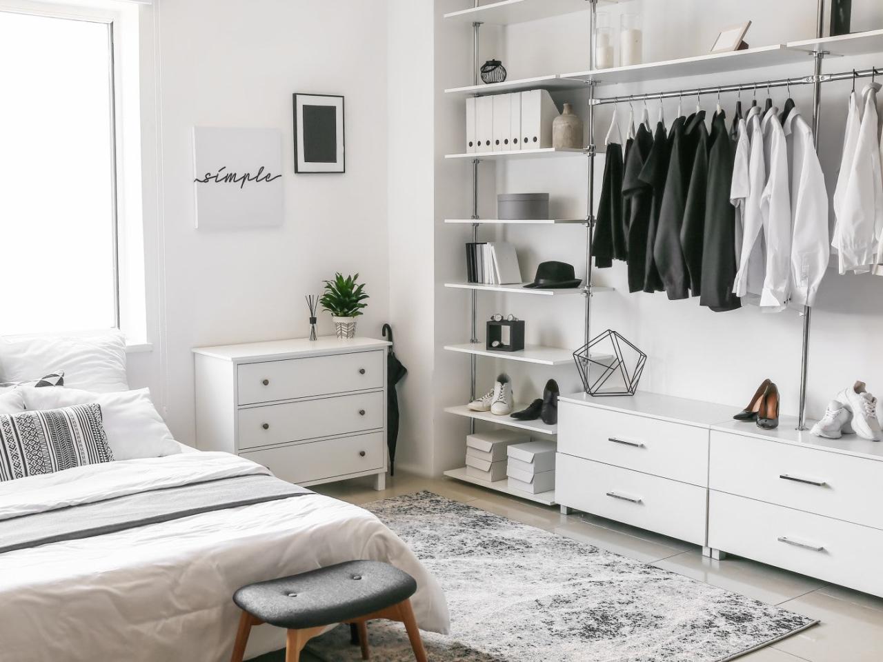 How to Organize Your Wardrobe with Hanging Organizers